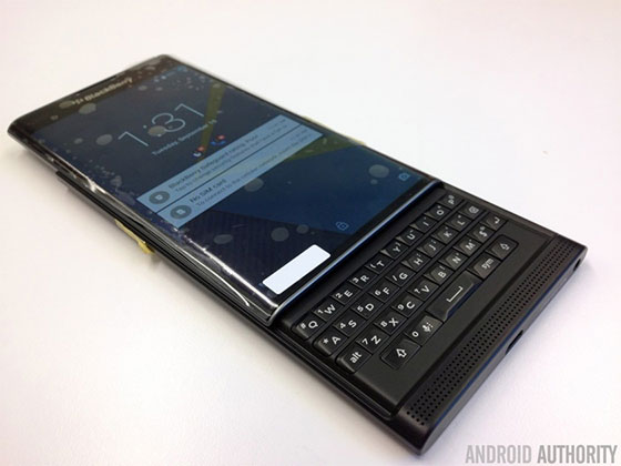 BlackBerry-Priv-liggend