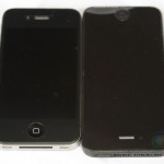 prototype iPhone 5 naast iPhone 4S van boven